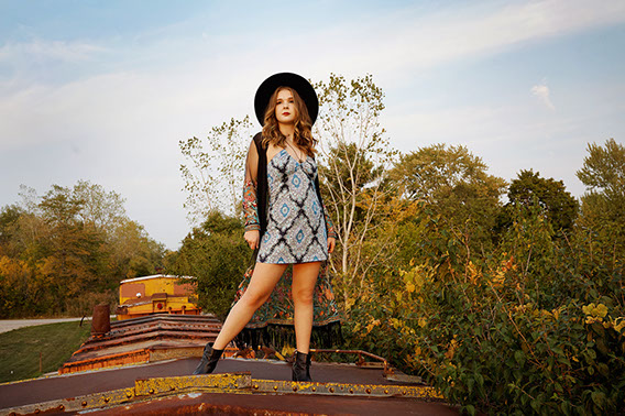 Top High School Senior Photographers Toledo Sylvania Northview, Perrysburg, Clay High School, Anthony Wayne High School, Ottawa Hills School