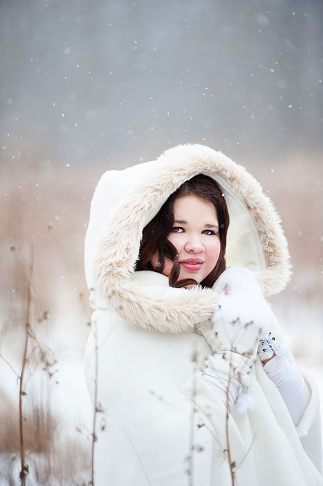 Senior Picture of Bedford High School senior Mackenzie at Wildwood MetroPark. Holly Omlor Photography