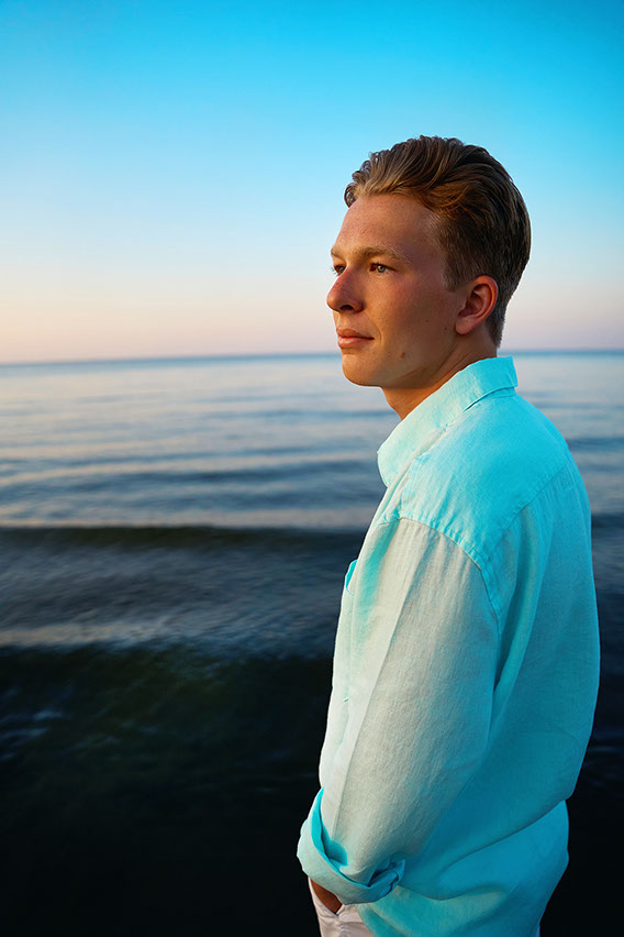 High School Senior Photographers Sylvania Northview, Perrysburg, Bedford High School, Anthony Wayne High School, Ottawa Hills High School