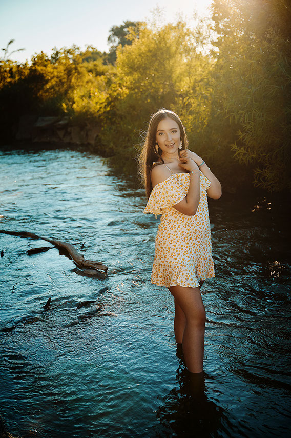 Senior Pictures Near Me Top High School Senior Photographers Toledo Sylvania Northview, Perrysburg, Clay High School, Anthony Wayne High School,