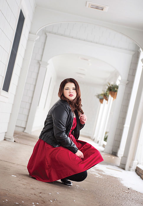 Senior Picture of Bedford High School senior Mackenzie at Wildwood MetroPark. Holly Omlor Photography