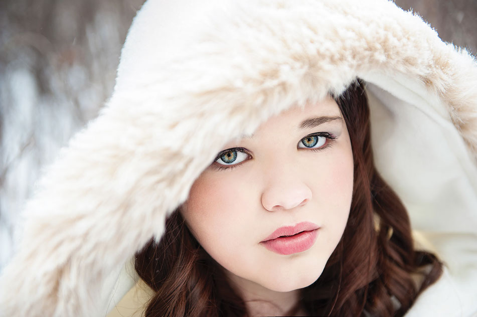 Senior Picture of Bedford High School senior Mackenzie at Wildwood MetroPark. Holly Omlor Photography
