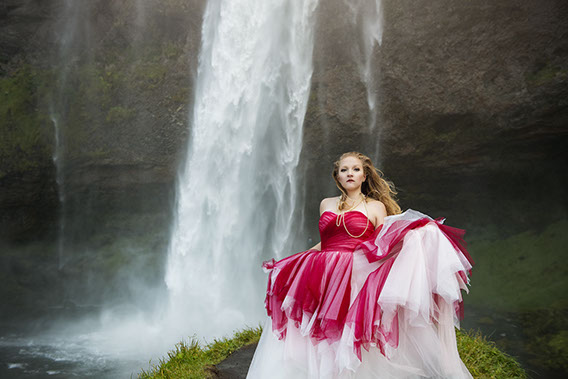 Ann Arbor Michigan and the greater Metro Detroit area, and offering unique Teen and High School Senior Portraits. Garden City High School in Gar